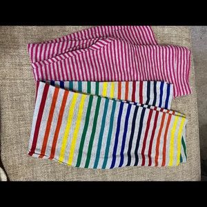 2 pairs of primary leggings